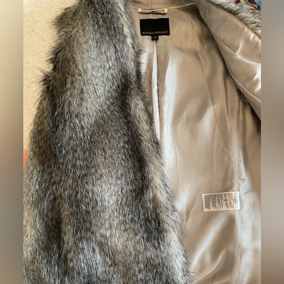 Banana Republic Faux Fur Vest - Picture 3 of 4